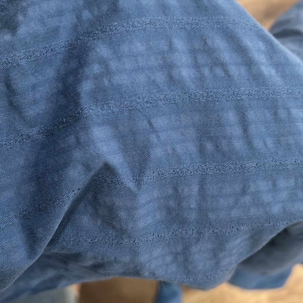Royal Robbins denim blue color button front short sleeve shirt size large - Picture 14 of 15
